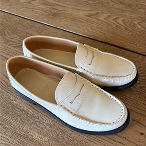 Sesa Cream Loafers
